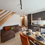 Apartment Royal 200 M Do Wyciagu
