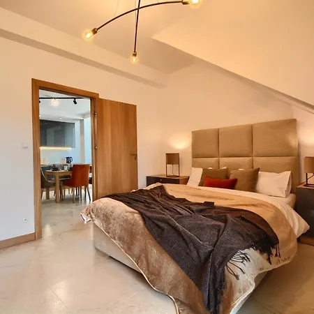Royal Apartment *