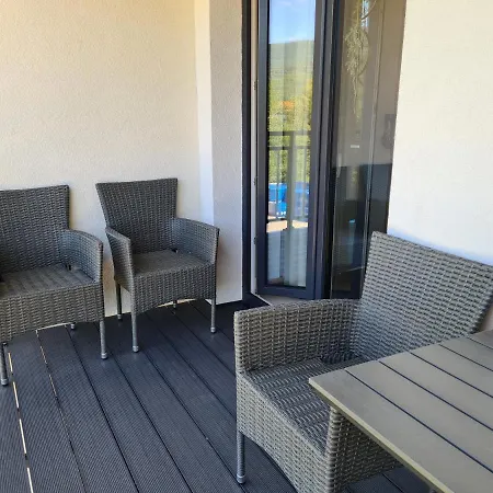 Royal 200 M Do Wyciagu דירה שצ'צ'ירק