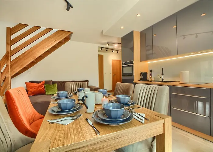 Royal 200 M Do Wyciagu שצ'צ'ירק